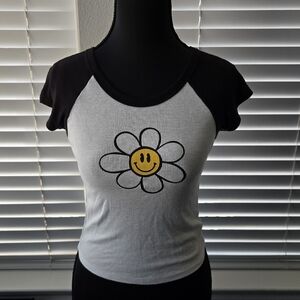 Y2K Smiley Daisy Baby-Tee